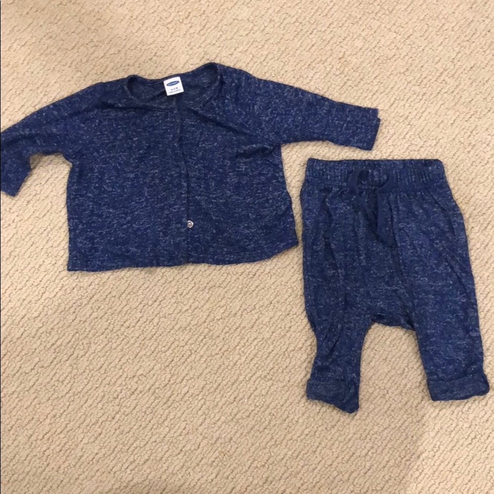 EUC Baby Pajamas SALE BUNDLE 4 BABY ITEMS $20!!